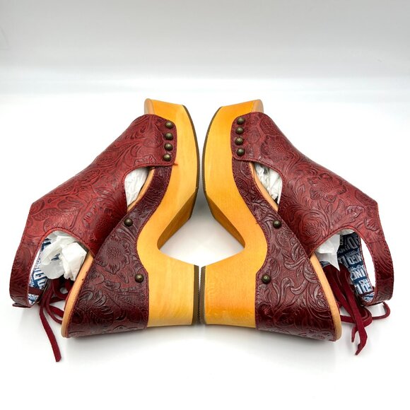 New Dingo Size 9 Tooled Red Leather Western Wedges Platform Clogs Sandals Shoes - Picture 7 of 13
